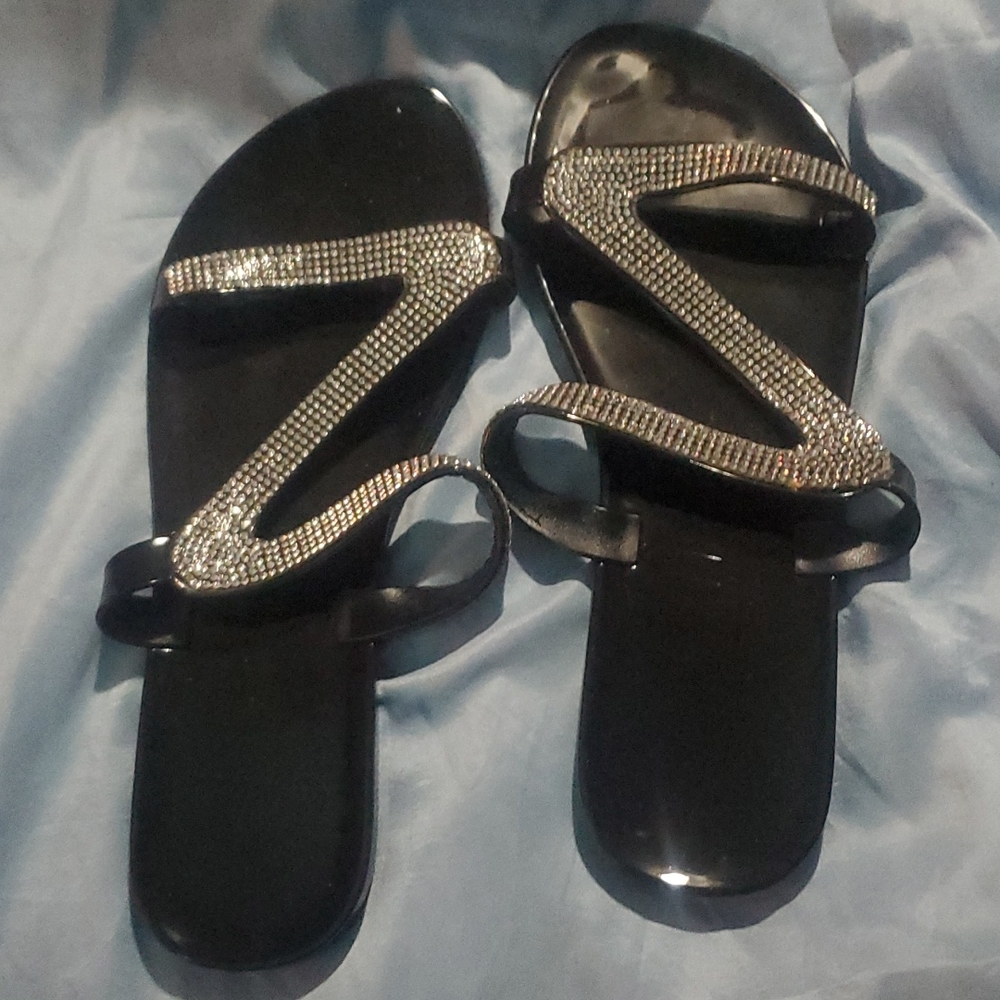 Womens sandal -never worn-